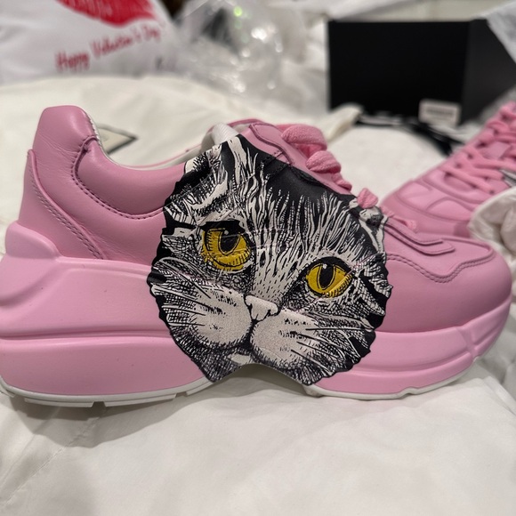 Gucci Rython Mystic Cat Pink Womans Guarunteed Authentic Size 4 Us - Picture 1 of 16
